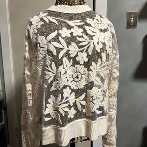 SHEIN Cream Lace Detail Top